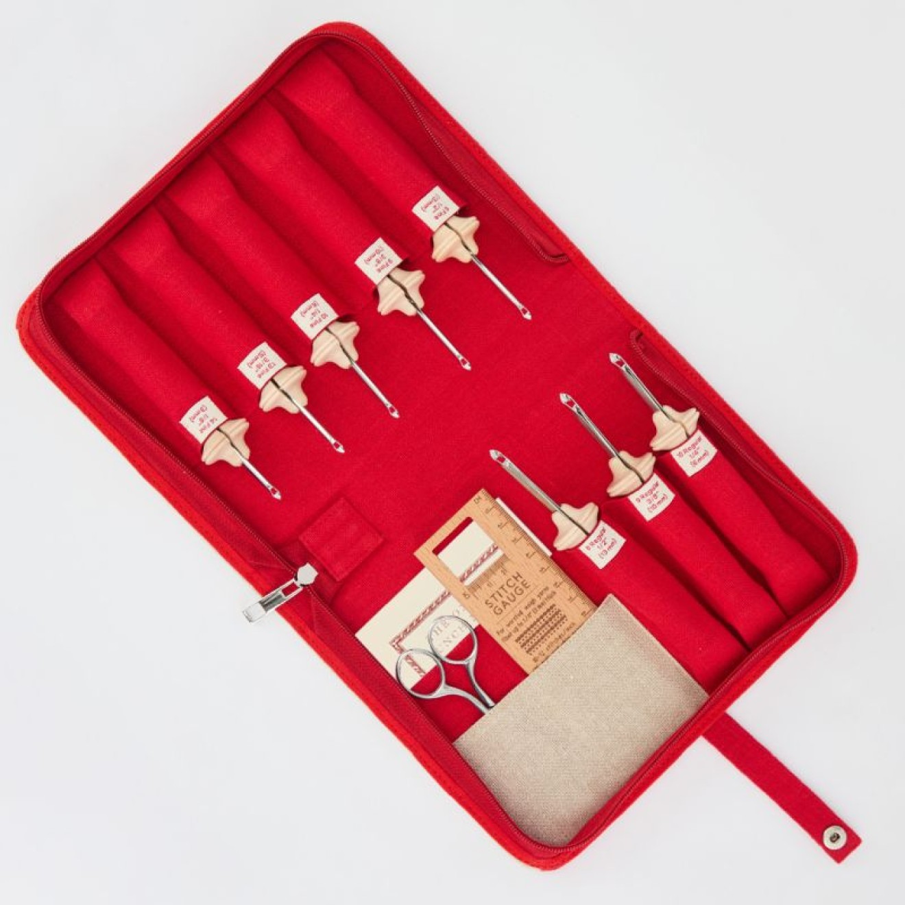 The Oxford Company Punch Needle Etui scarlet red leer colour scarlet red