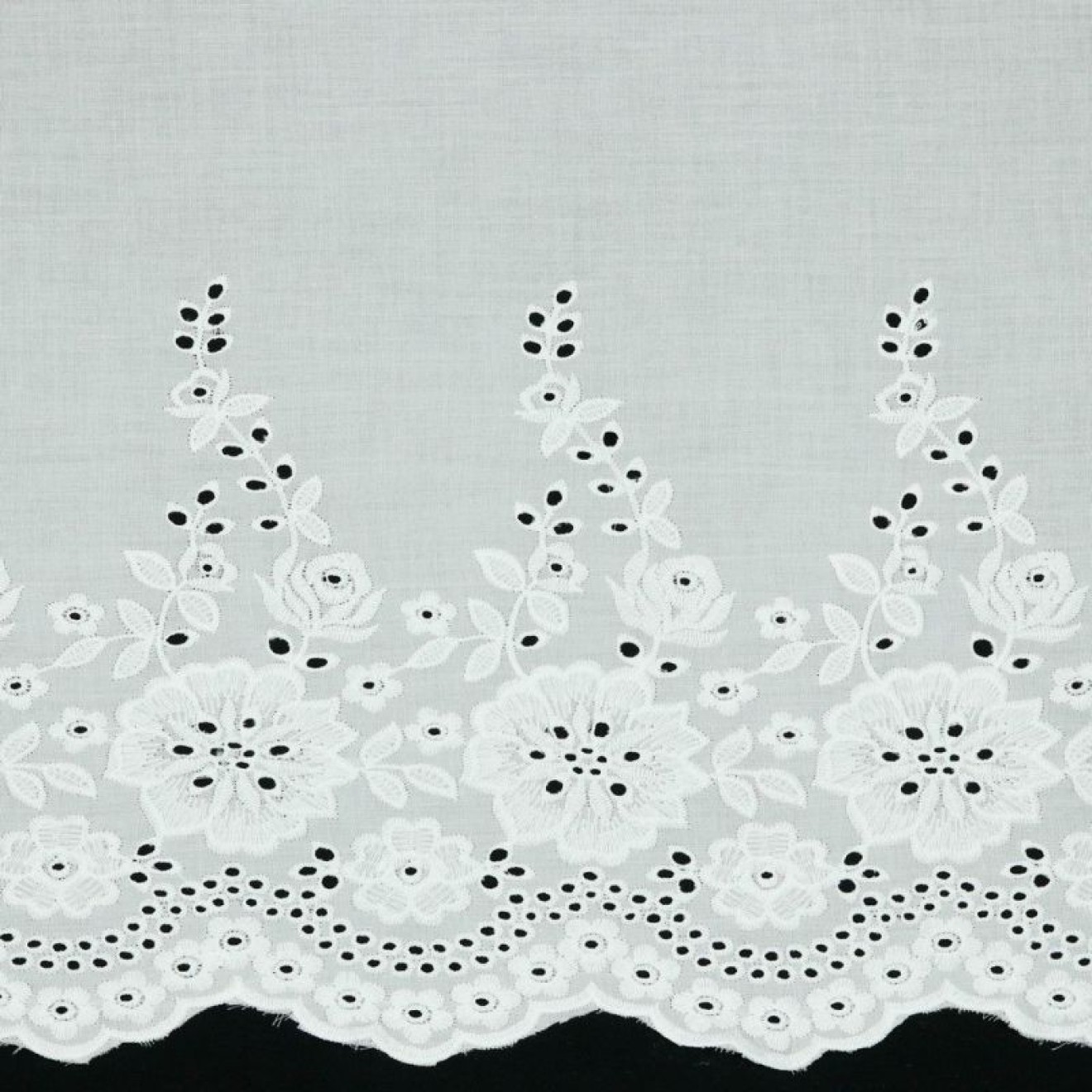 House of Inés Cotton Voile Embroidery Border 1-Side colour 001 white
