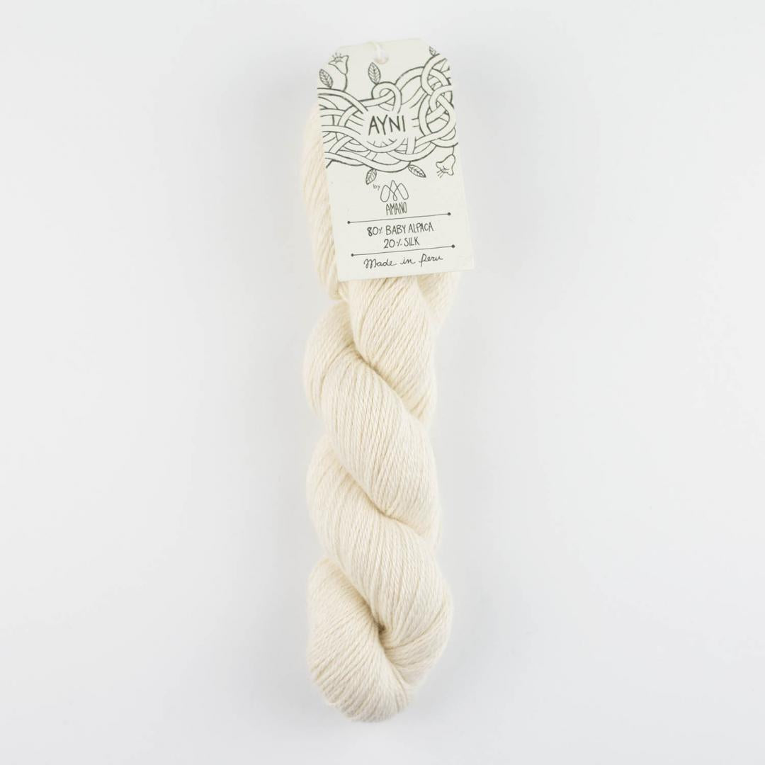 Amano Ayni Babyalpaka mit Maulbeerseide yarn
