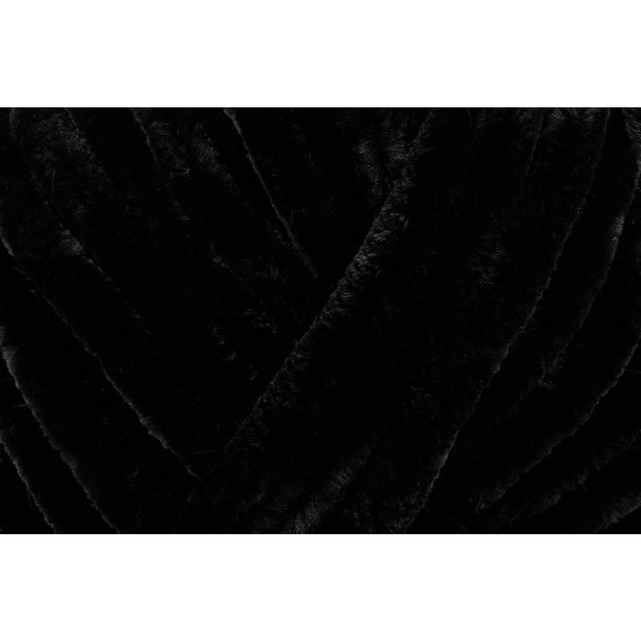Schachenmayr Luxury Velvet colour 00099 black sheep